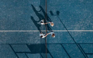 ¿Por qué el pádel es el deporte de moda?