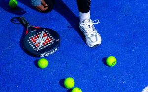 Equipamiento Esencial para Jugar al Pádel