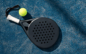 ¿Cómo Elegir la Mejor Pala de Pádel Según tu Nivel y Estilo de Juego? 